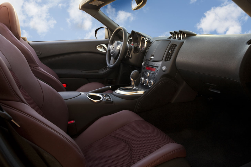 Illustration for article titled 2010 Nissan 370Z Roadster: A Topless Catfish